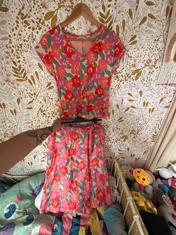 Ensemble fleuris bohème jupe + tee shirt camaïeu