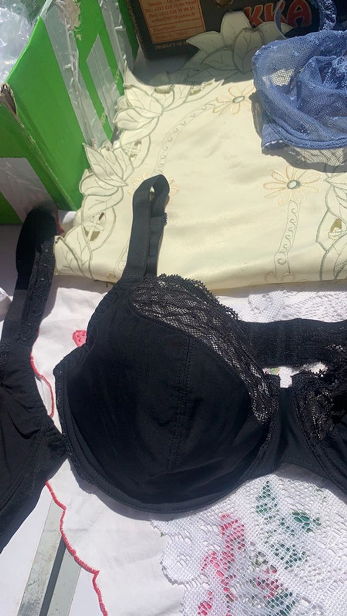 Lot de 5 soutien gorge taille 95C - photo numéro 8