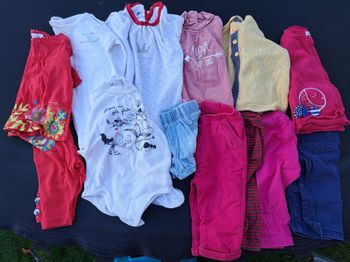 Lot de vêtements filles 6 mois