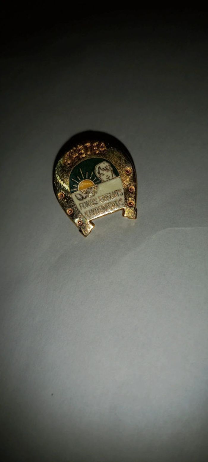 Pin's fer cheval - photo numéro 4
