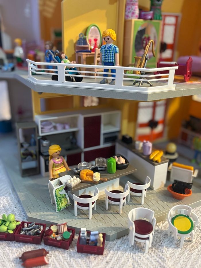 Maison playmobil (modèle 9266) avec accessoires - photo numéro 3