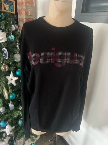 Jolie petit pull jamais mi