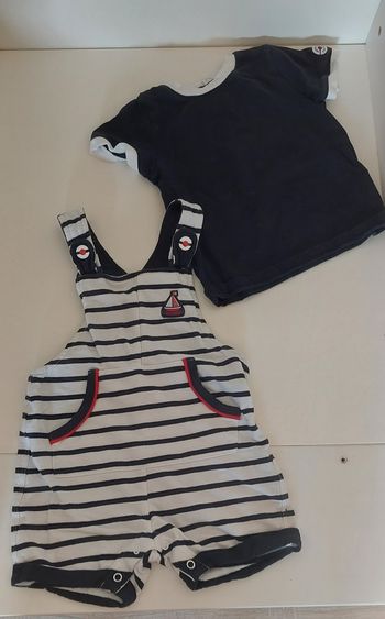 Ensemble salopette + tee shirt
