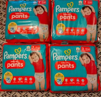 4 paquet de couches taille 7 pants 