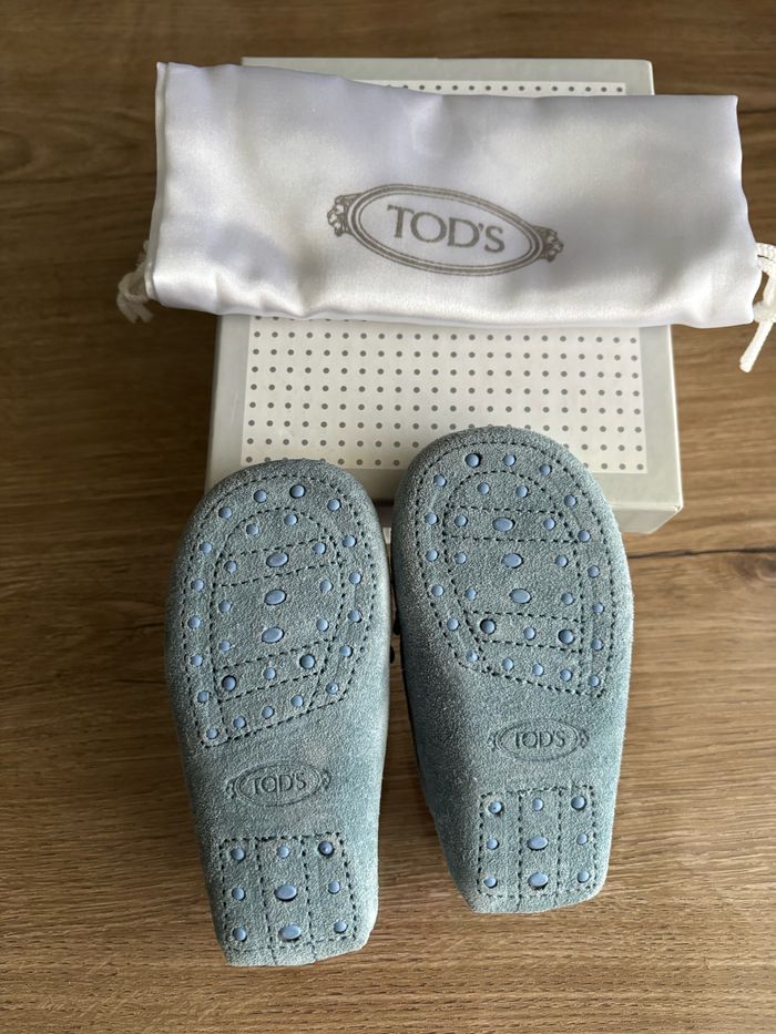 Mocassin Gommino Tod’s junior en cuir velours, taille 18 - photo numéro 3