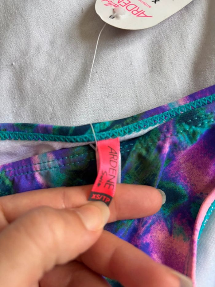 Bas de maillot de bain bikini multicolore motif feuillage Ardene taille XS/34 neuf - photo numéro 4
