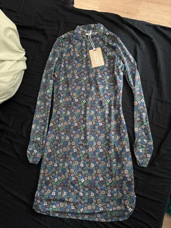 Robe fleurie à doublure BZB