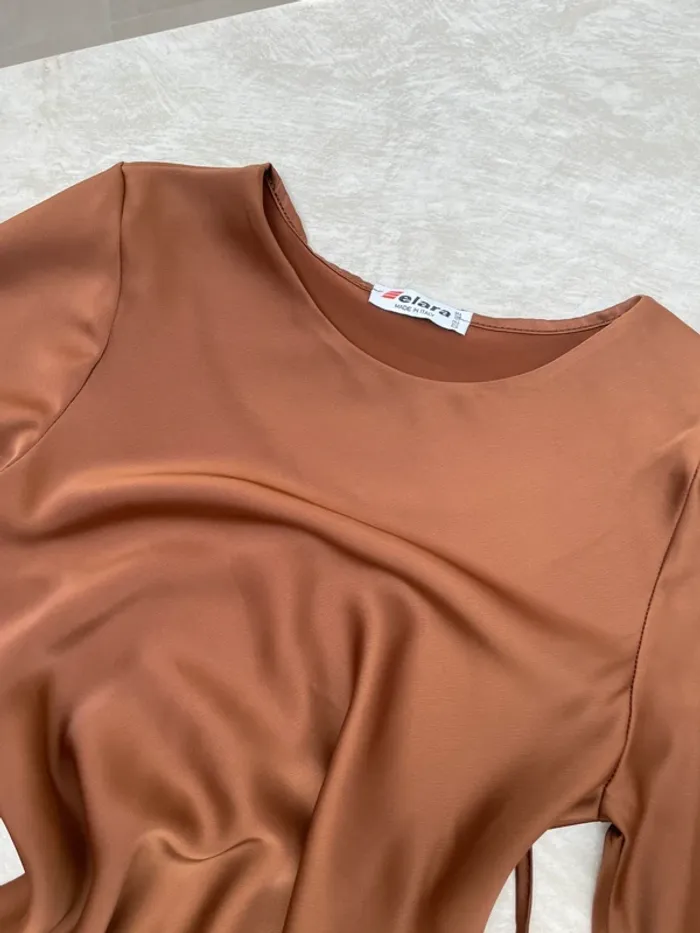 Robe satinée - photo numéro 4