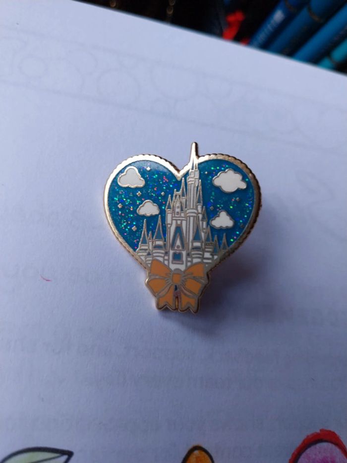 Pins chateau disney cendrillon