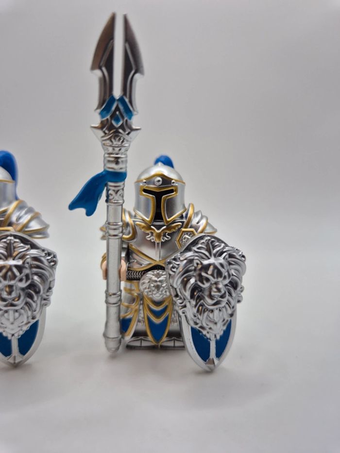 Figurines type lego 2 soldats humains World Of Warcraft / seigneur des anneaux - photo numéro 2