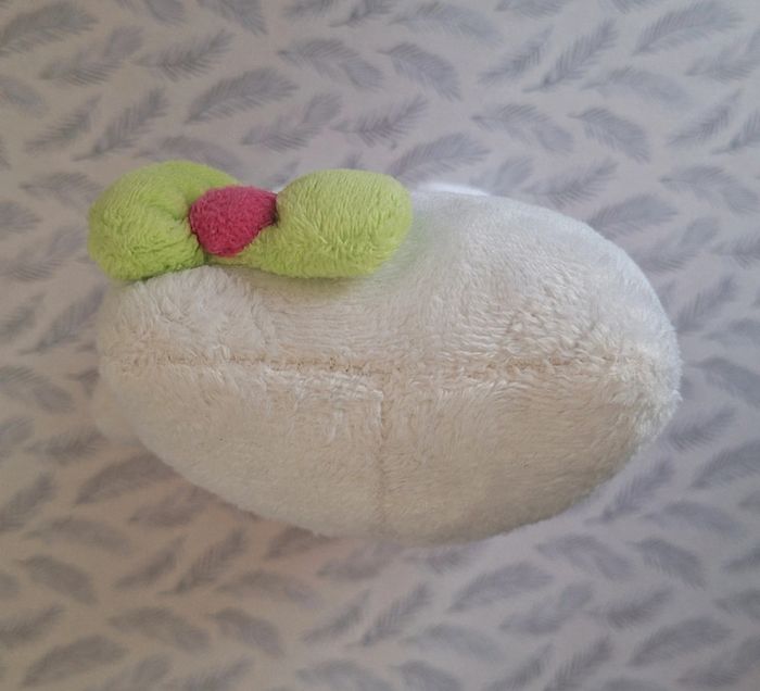 Peluche Hello Kitty 15 cm - photo numéro 4