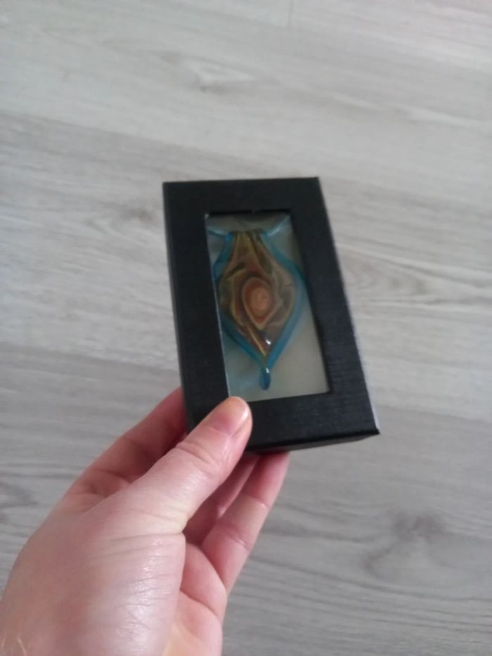 Collier pendentif en verre - photo numéro 4
