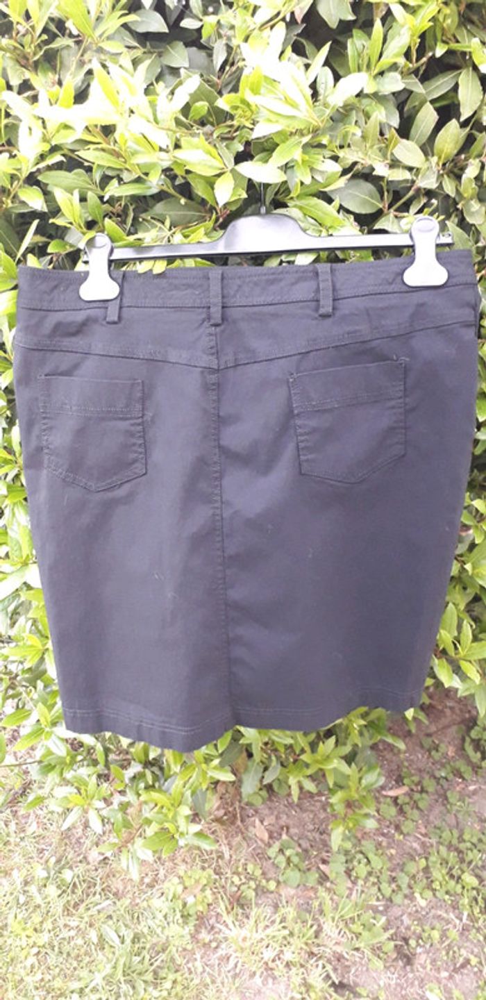 Jupe noir en elasthanne taille 46/48 - photo numéro 3
