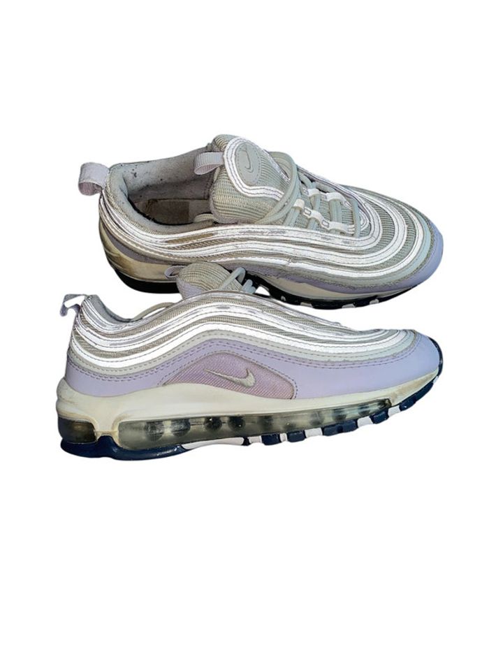 Baskets Nike taille 35,5 mixte