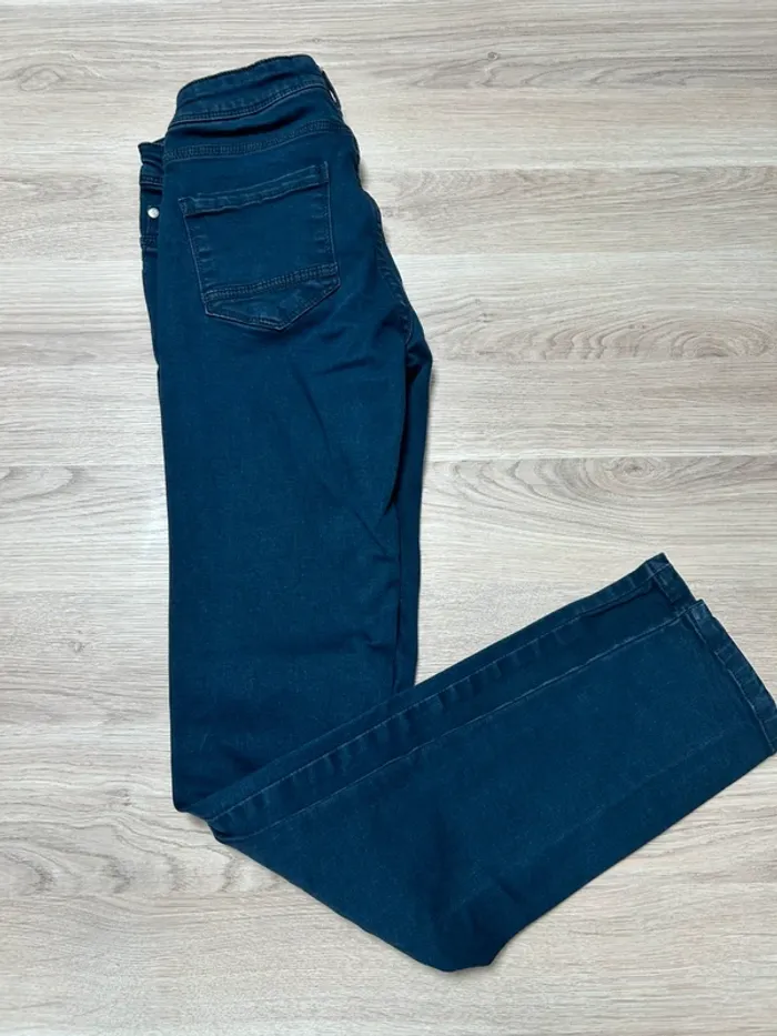 Jean bleu marine taille 36