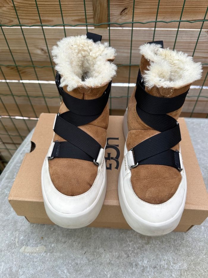 UGG FemmeClassic Boom Buckle Chestnut - photo numéro 3