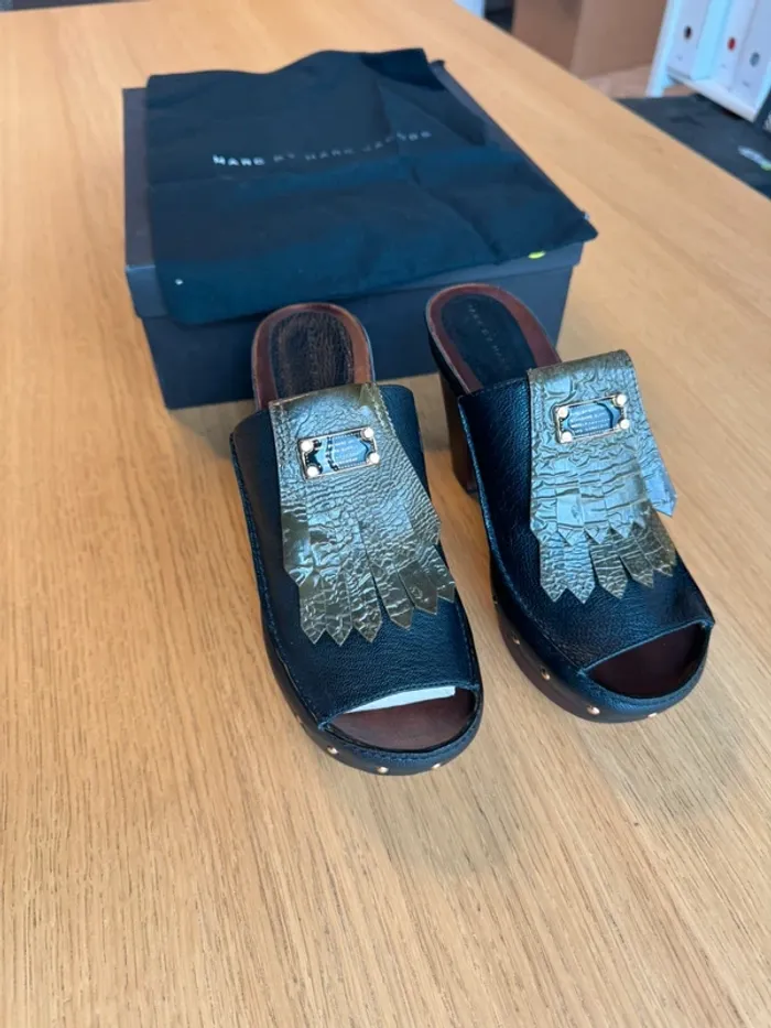 Sabots bois et cuir Marc by Marc Jacobs pat khaki goat black taille 37 - photo numéro 3