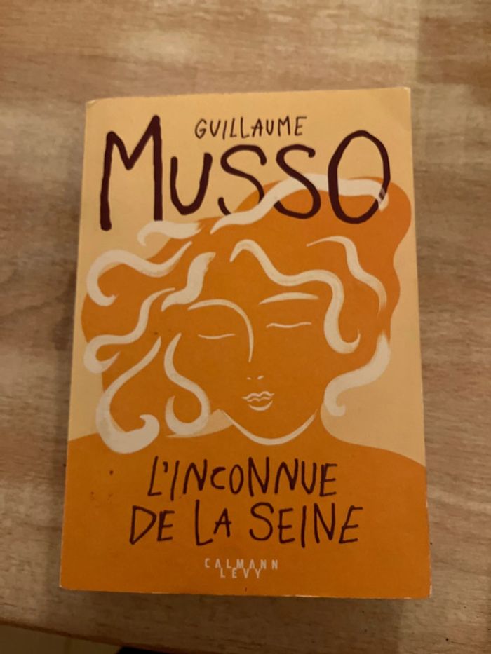 L’inconnue de la Seine - Guillaume Musso - photo numéro 2