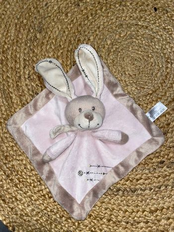 Doudou lapin rose