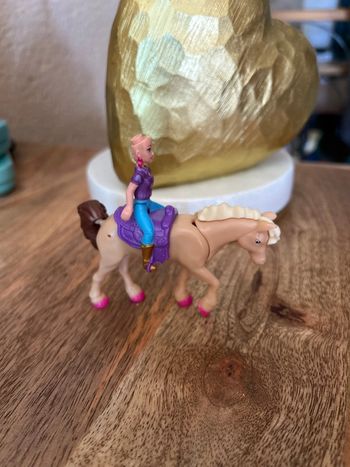 Figurine lego friends