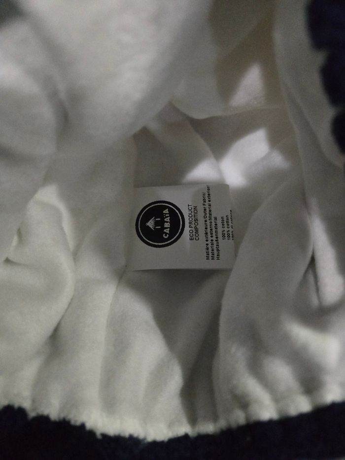 Cabaïa bonnet doublé adulte chaud avec 3 pompons dans sa boîte - photo numéro 3