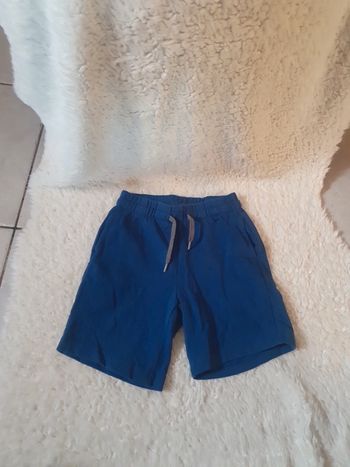 Short Kiabi taille 6 ans