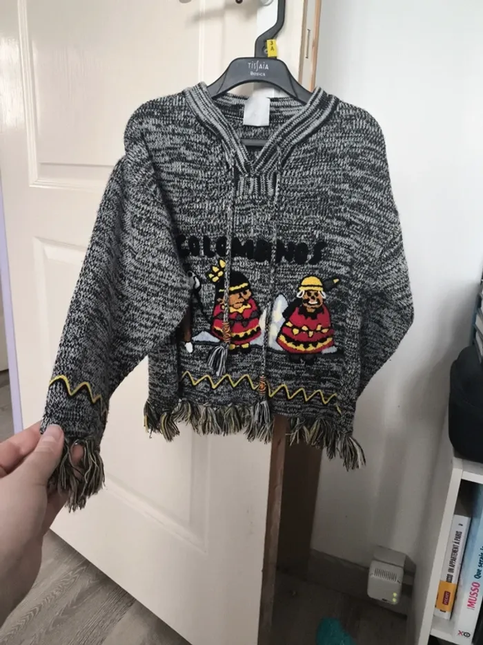 Poncho avec manches longues/pull 4 ans