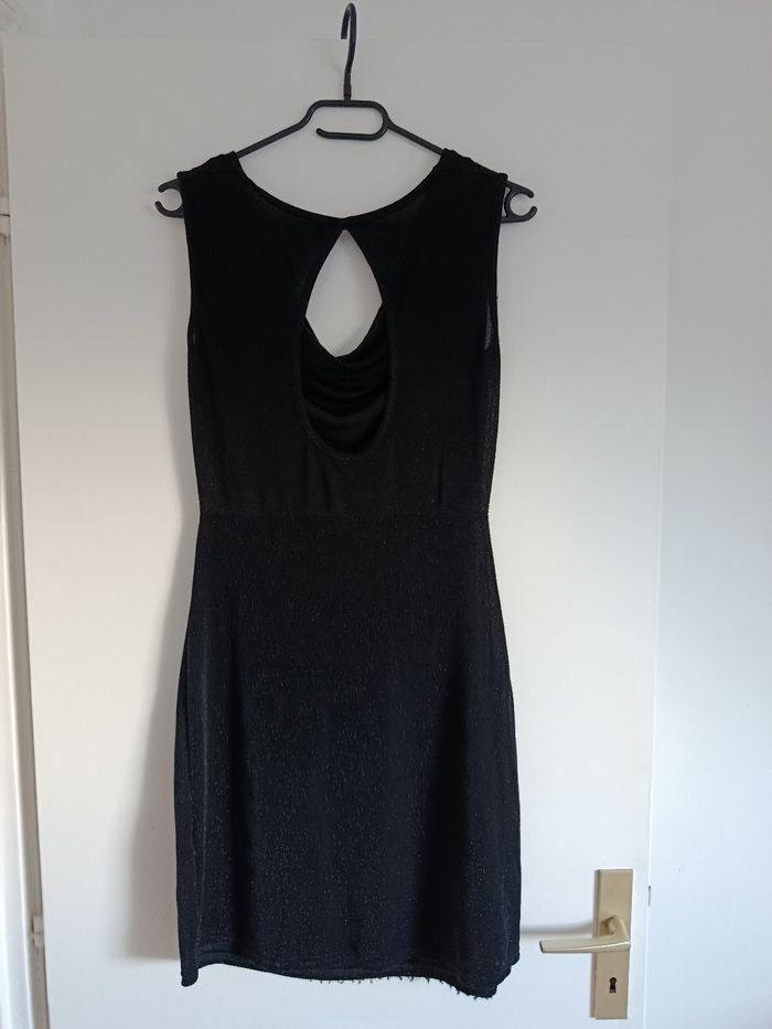 Robe noire brillante - photo numéro 4
