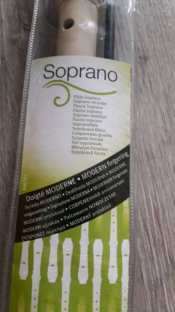 Flûte soprano doigté moderne avec un bâton de nettoyage - photo numéro 2