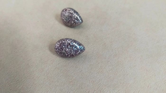 Boucles d’oreilles gouttes pailletées violet argent – Collection Reflets de Lavande - photo numéro 5