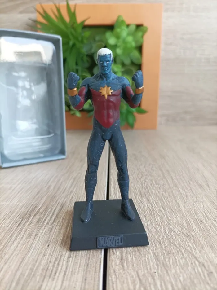 Figurine Marvel Captain Marvel Eaglemoss Super Hero - photo numéro 4