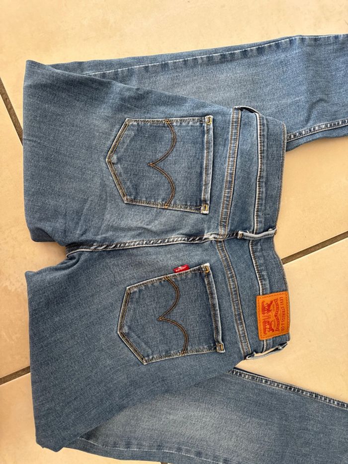Jeans Levis femme neuf taille 28 - photo numéro 6