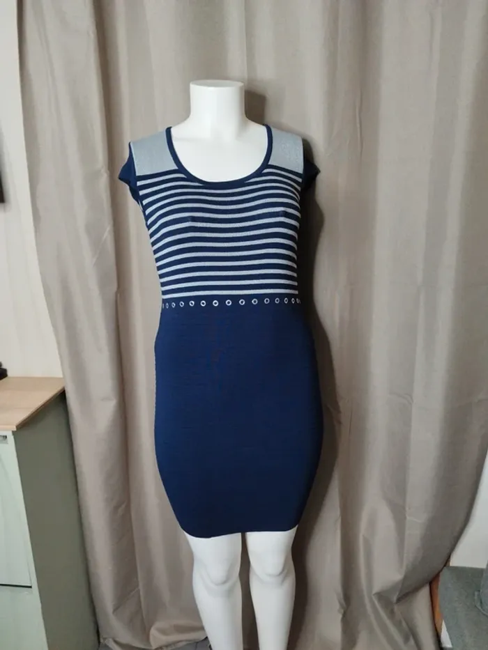 Robe élastique morgan
