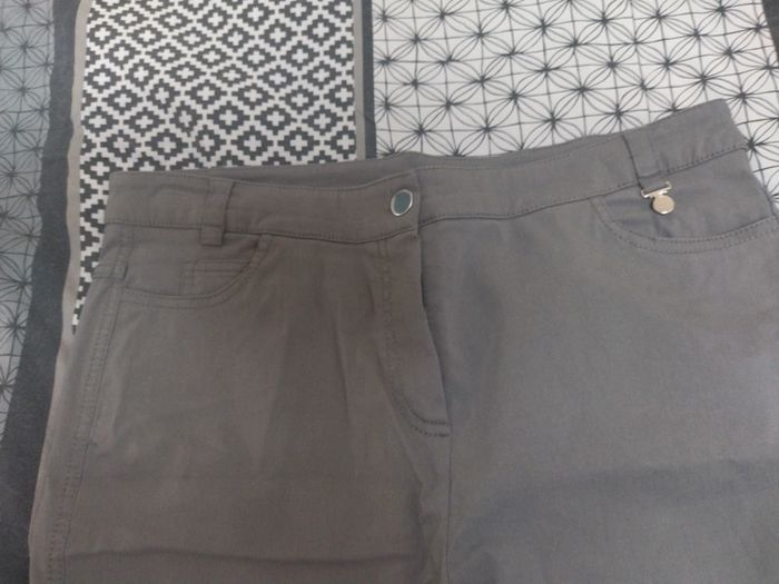 Pantalon gris taille 44 - photo numéro 2