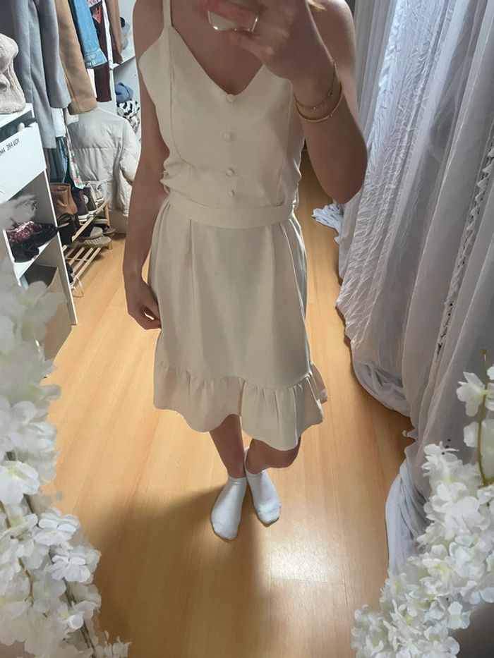 Robe d’été beige - photo numéro 2