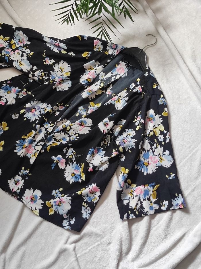 Kimono fleurie taille 38 - photo numéro 2