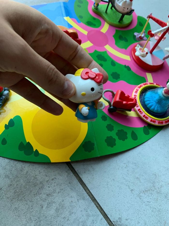 Gros jouet manège hello kitty superbe qualité des detail - photo numéro 12