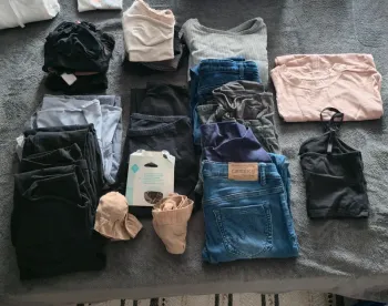 Grand lot de vêtements de grossesse ou allaitement