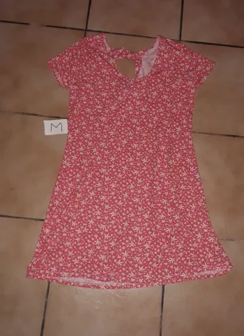 Robe T M