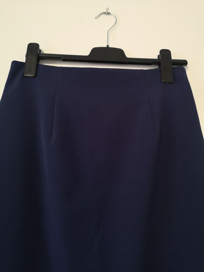Jupe droite "crayon" - photo numéro 2