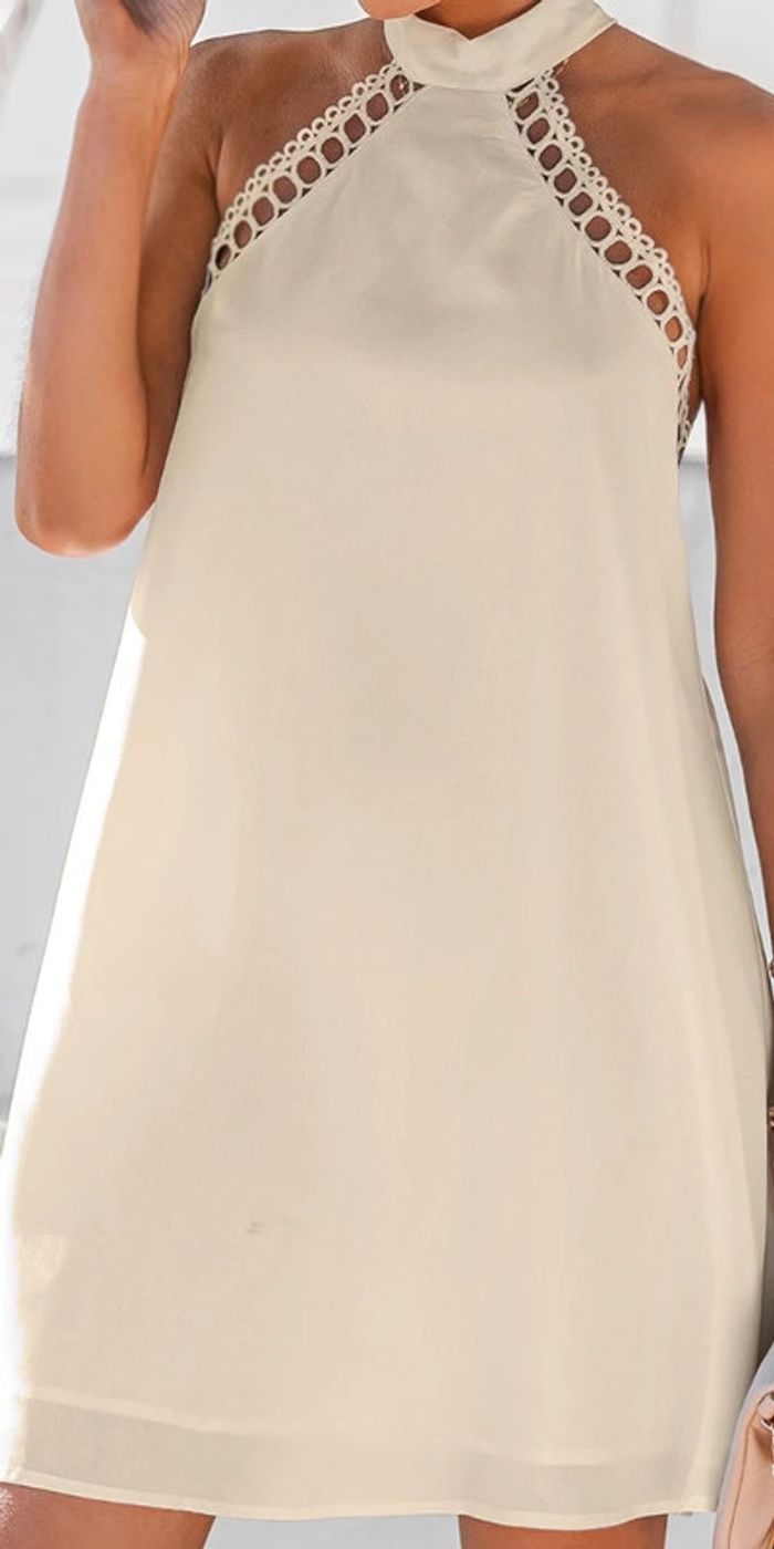 Robe beige - photo numéro 4