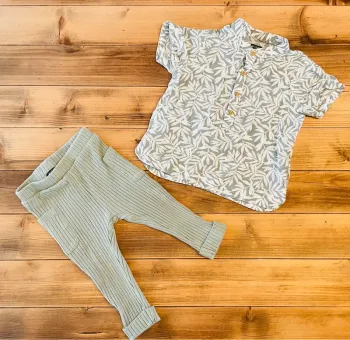 Ensemble chemise et legging vert d’eau 12 mois