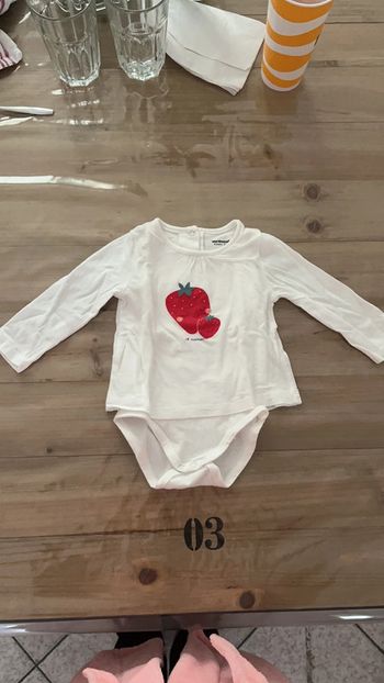 Body manche longue verbaudet blanc et rouge 6 mois