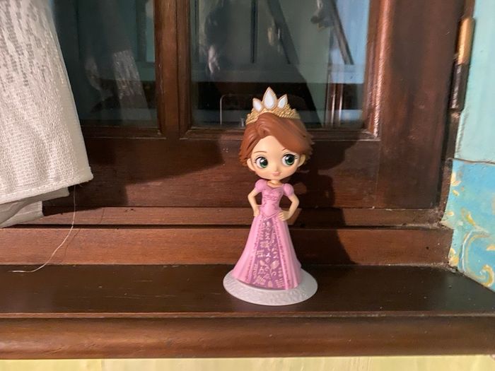 Q posket figurine raiponce