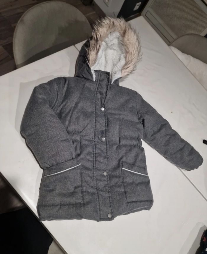 Beau manteau gris chaud Taille 6 ans