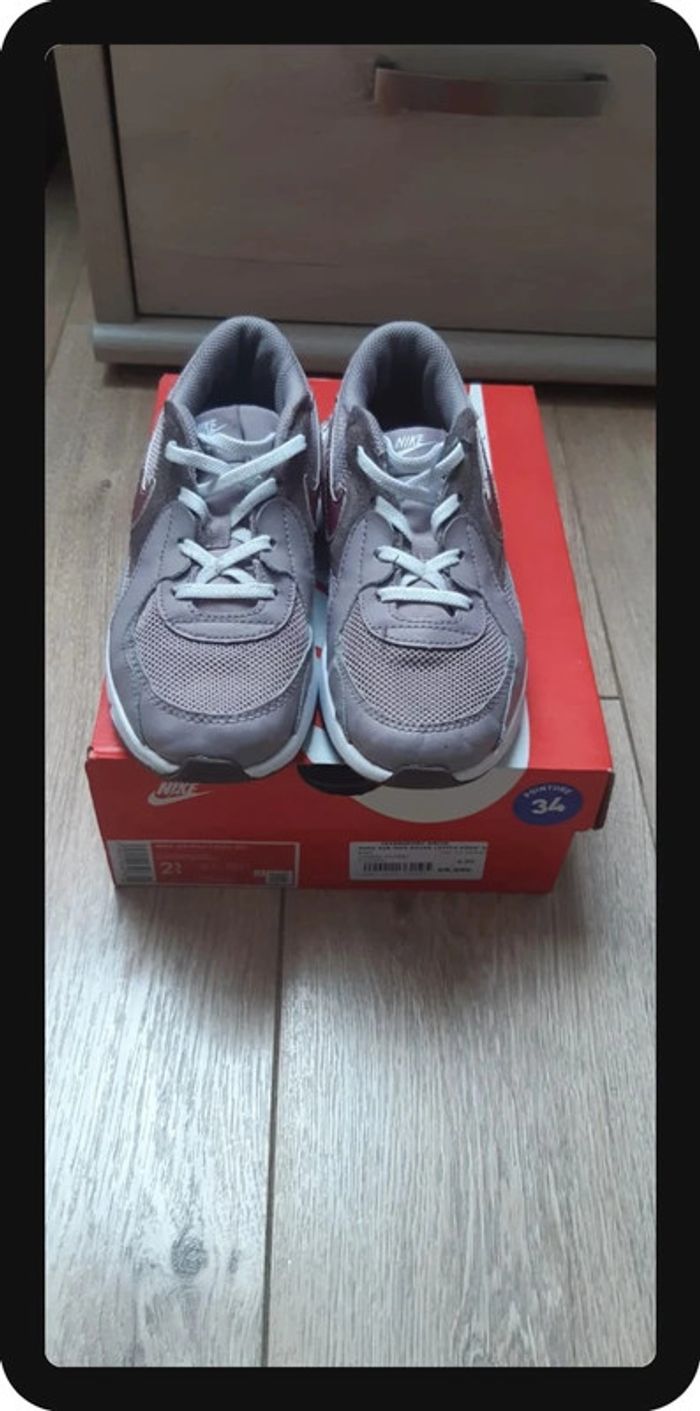 Chaussures baskets nike air max excee pointure 34 - photo numéro 2