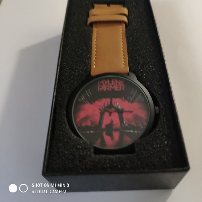 Mylène farmer montre quartz ecrin