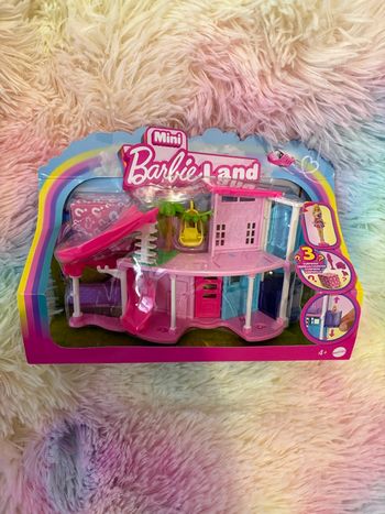 Mini Barbieland.
