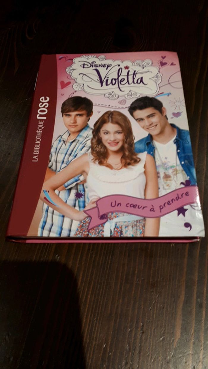 Livre violetta: un coeur à prendre