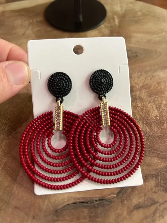 Boucles d'oreilles neuves